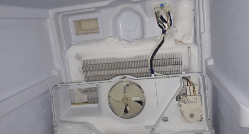 Ремонт холодильника. Гатчина